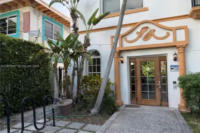 737 Jefferson Ave #303, Miami Beach: photo 1 of 10