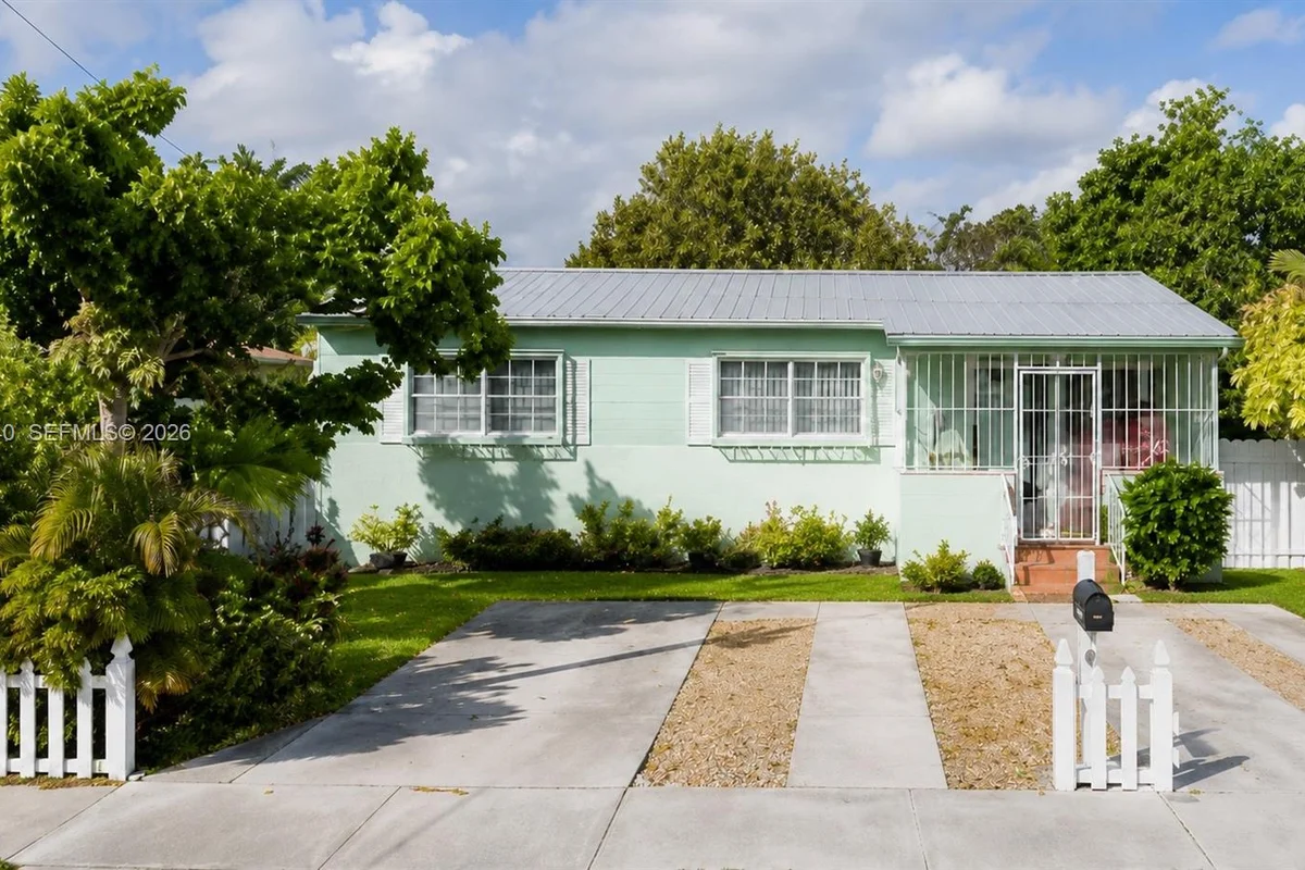3430 SW 89th Ave, Miami: photo 1 of 38