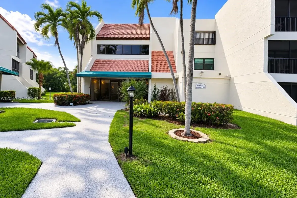 301 Racquet Club Rd #310, Weston: photo 1 of 28
