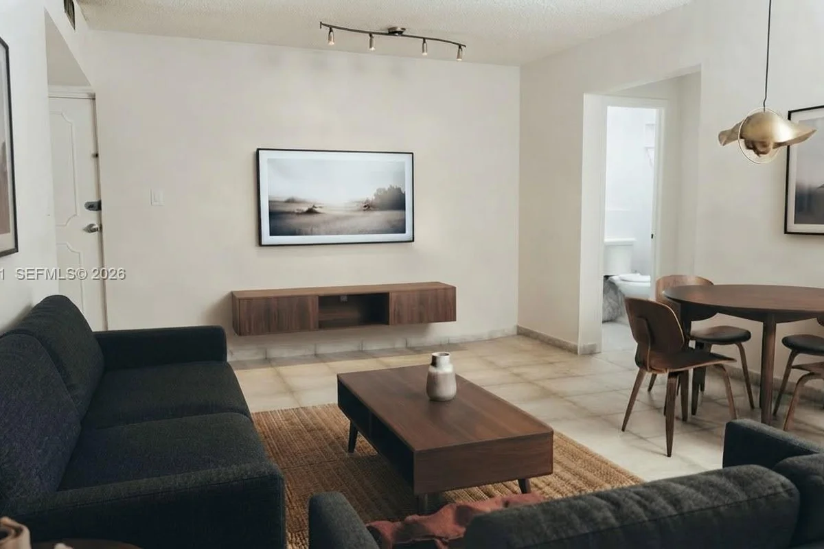 200 177th Dr #308, Sunny Isles Beach: photo 1 of 22