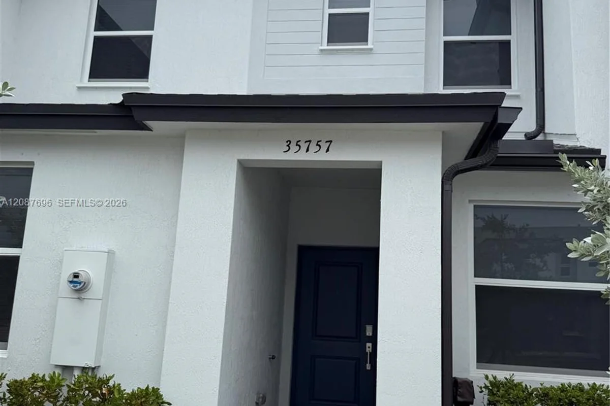 35757 SW 178th Pl, Homestead: photo 1 of 23
