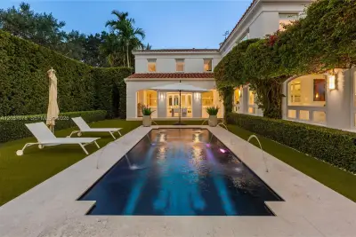 1261 N Greenway Dr, Coral Gables: photo 1 of 92