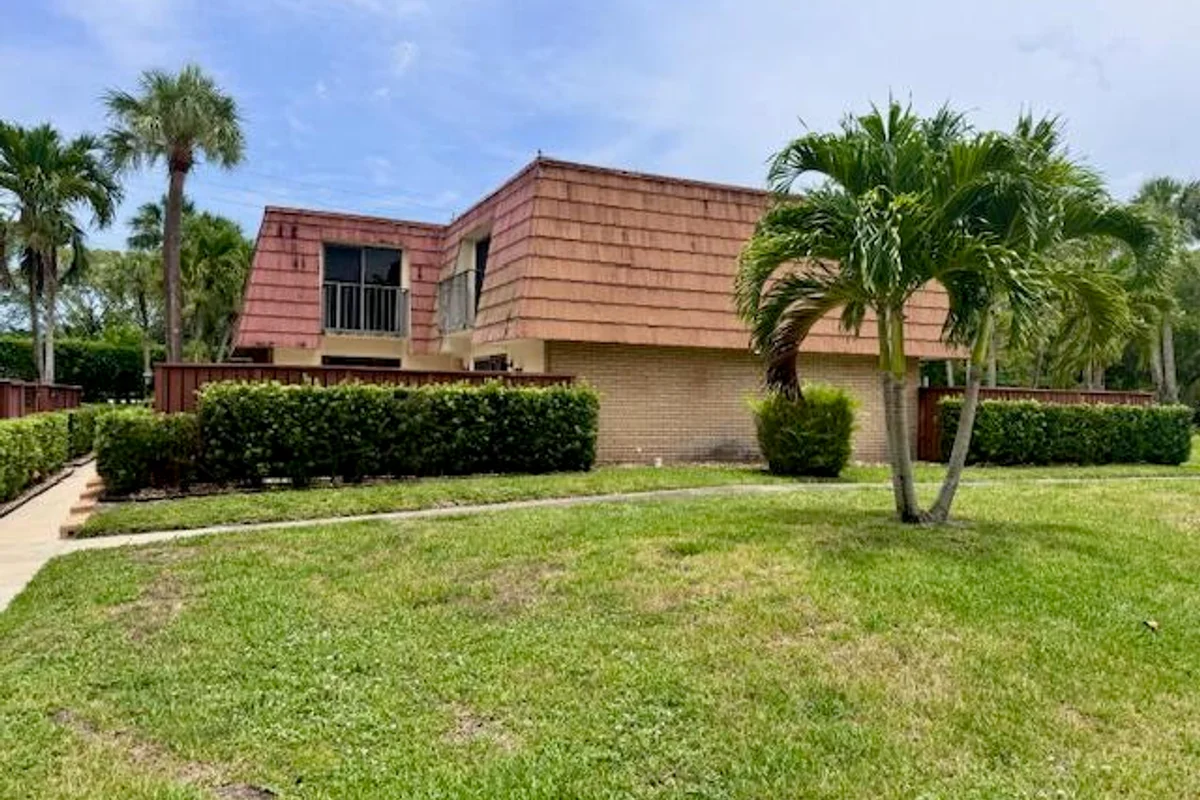 217 Live Oak Ln, Boynton Beach: photo 1 of 14