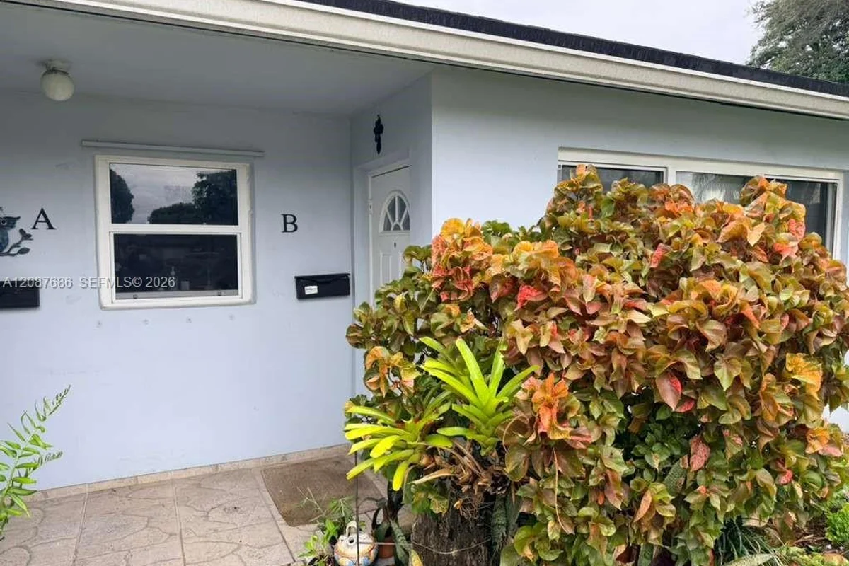 557 High Point Dr #B, Delray Beach: photo 1 of 17