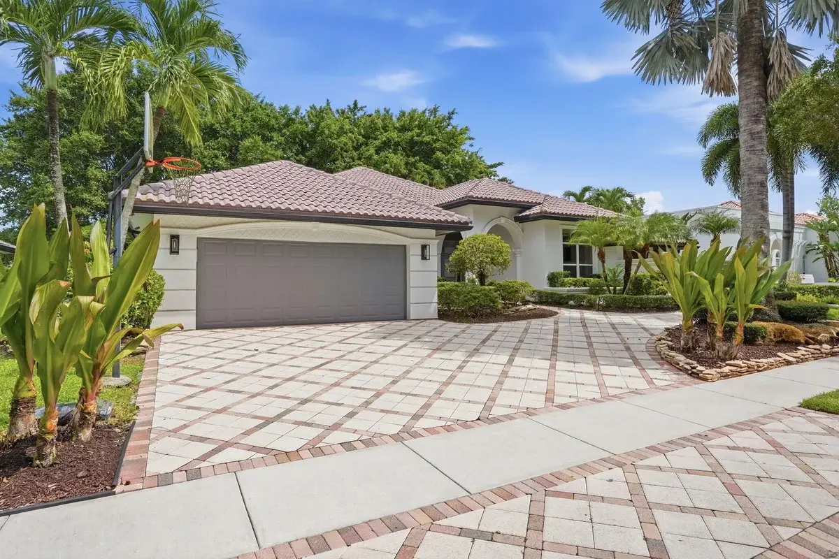 5742 Saint Annes Way, Boca Raton: photo 1 of 55