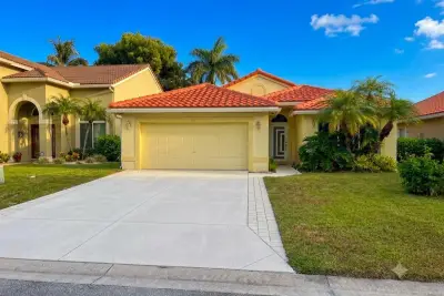 7172 Catalina Way, Lake Worth: photo 1 of 18