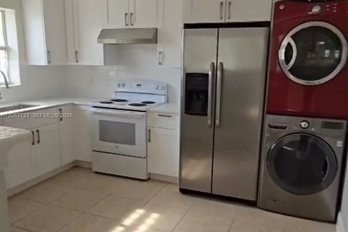 5901 NW 7th Pl #1, Miami: photo 1 of 5