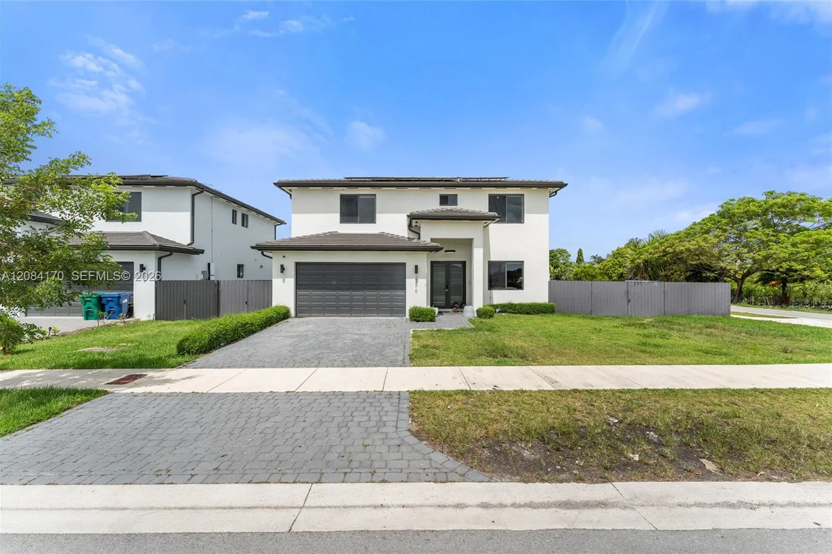 22610 SW 129th Ave, Miami: photo 1 of 37