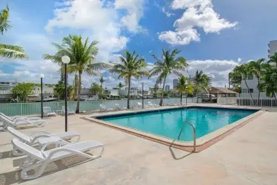 7207 Bay Dr #9, Miami Beach: photo 1 of 19