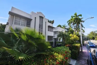 1525 Meridian Ave #202, Miami Beach: photo 1 of 24