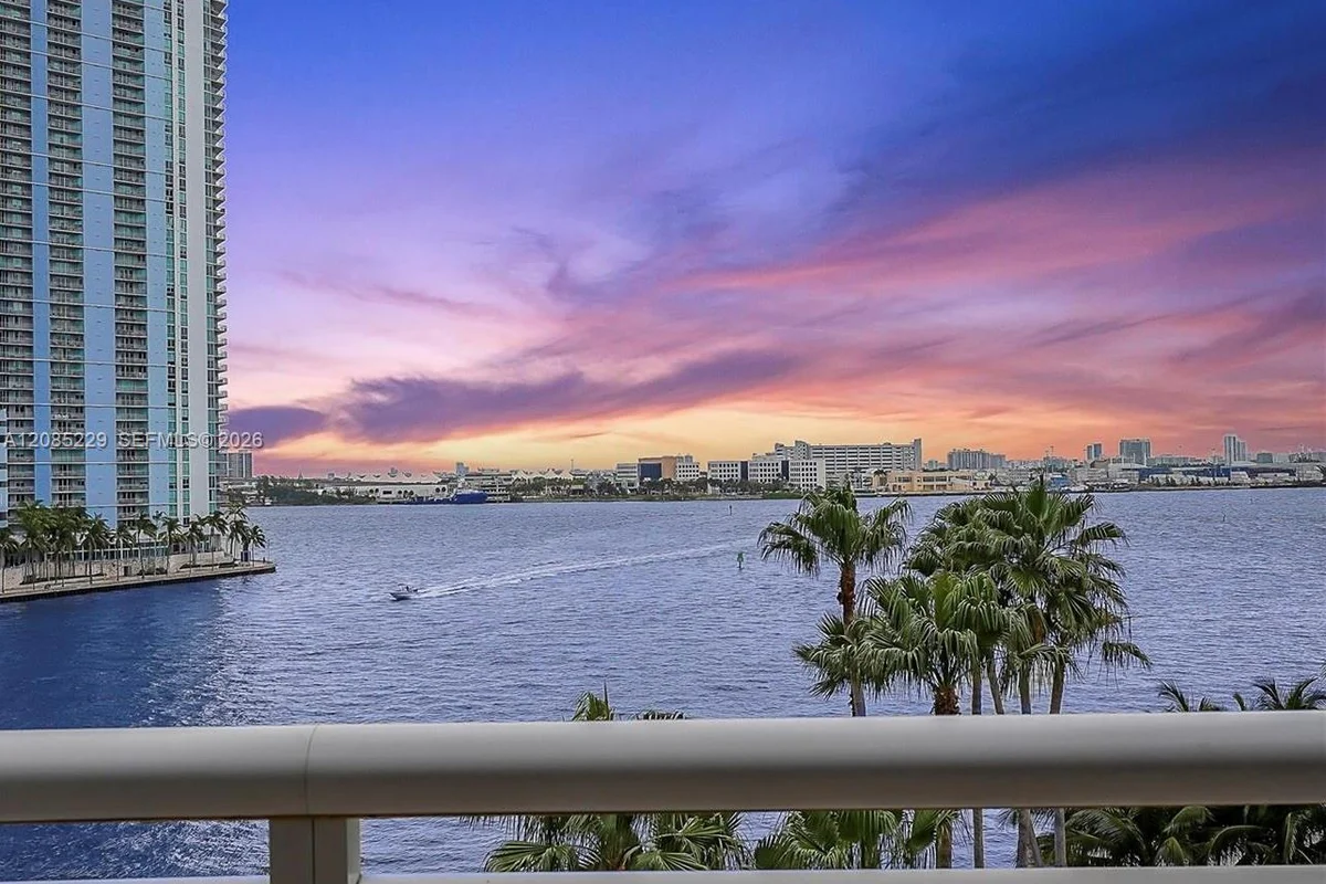 901 Brickell Key Blvd #608, Miami: photo 1 of 19