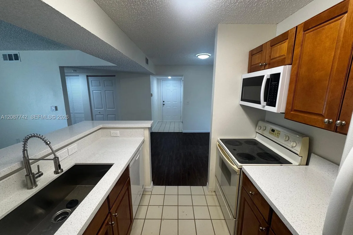 3995 W Mcnab Rd #B110, Pompano Beach: photo 1 of 18