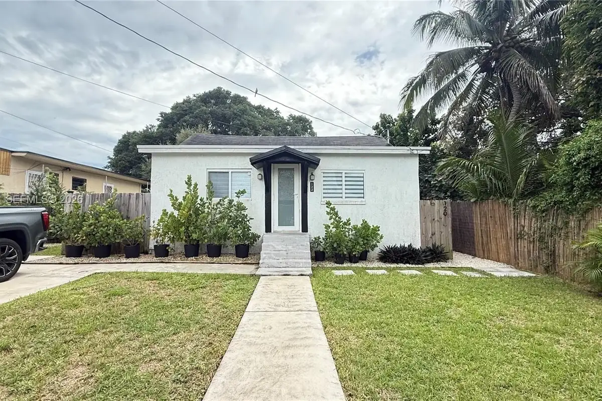 122 NW 51st St, Miami: photo 1 of 27