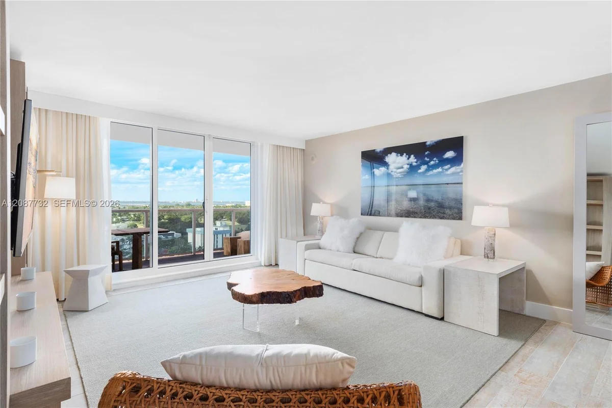 102 24th St #1531, Miami Beach: photo 1 of 14