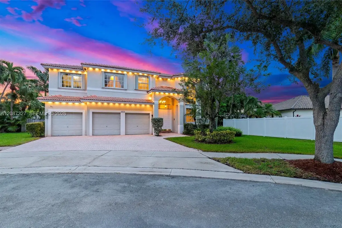 16759 NW 15th St, Pembroke Pines: photo 1 of 60