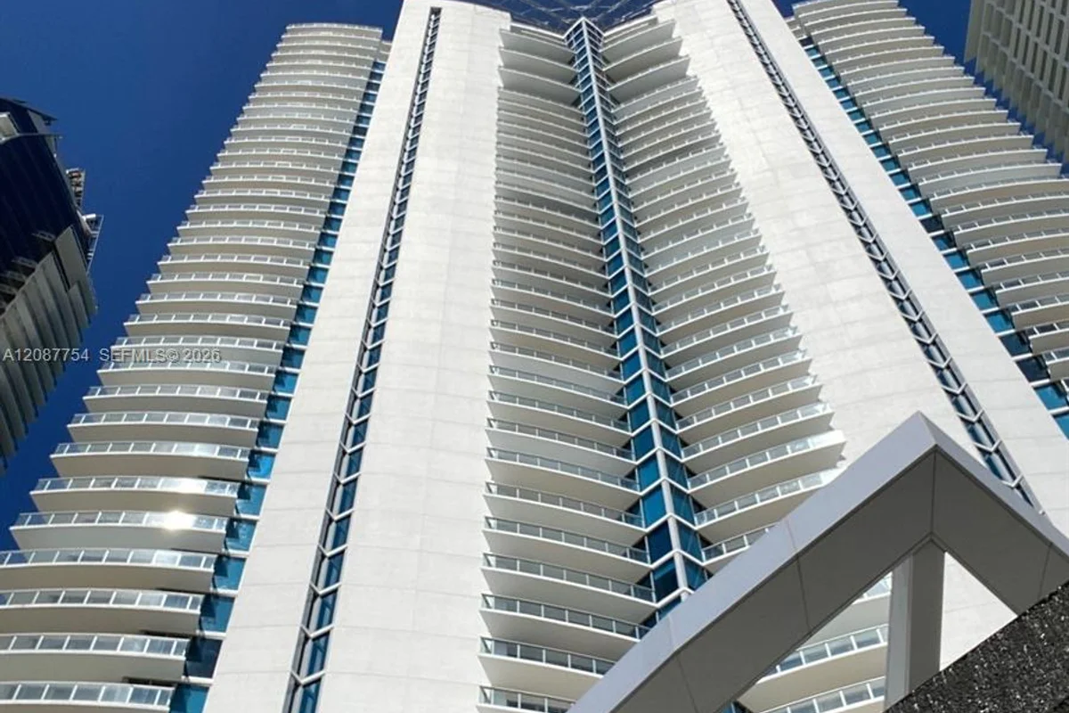 17001 Collins Ave #1102, Sunny Isles Beach: photo 1 of 9