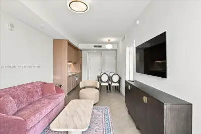 2700 NW 2nd Ave #207, Miami: photo 1 of 19