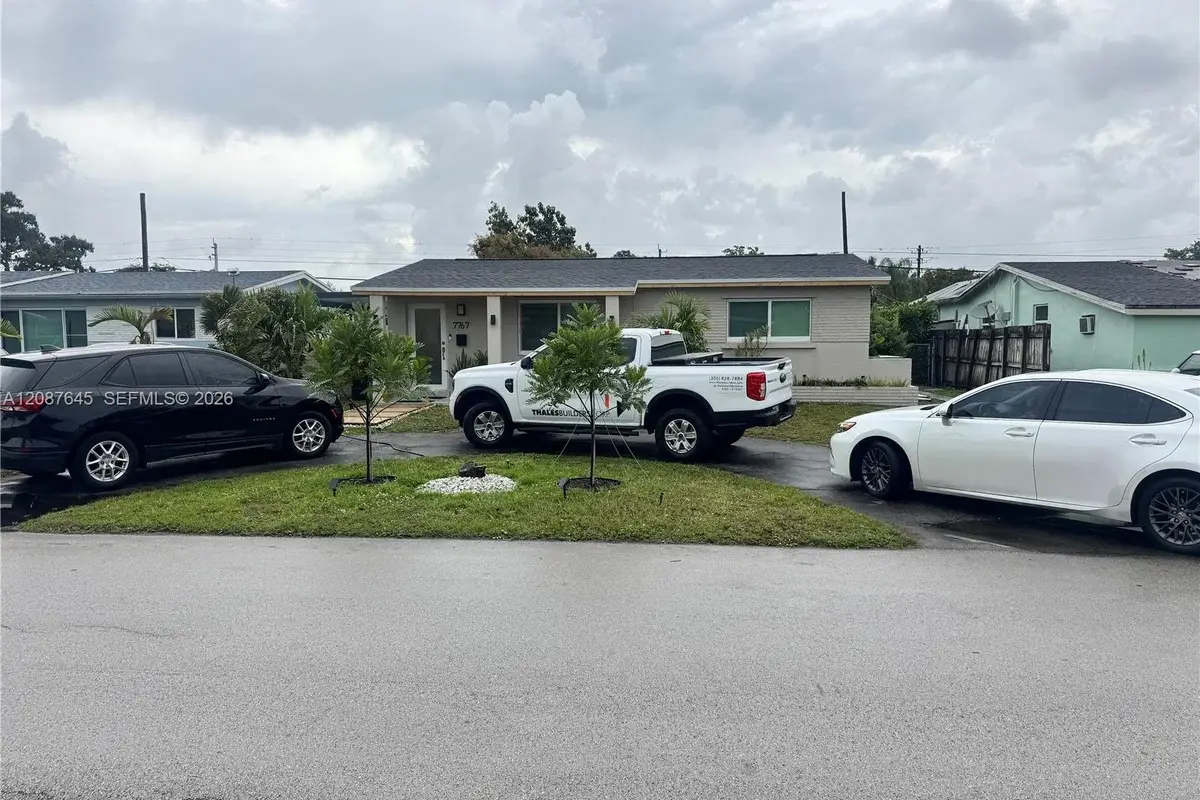 7767 Meridian St, Miramar: photo 1 of 56