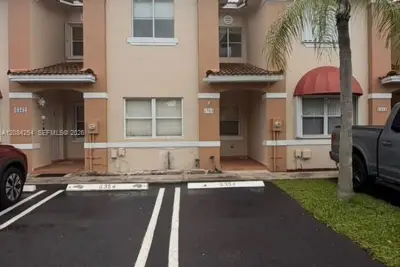 6354 SW 138th Path #1, Miami: photo 1 of 17