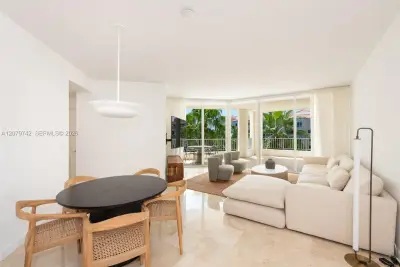 705 Crandon Blvd #506, Key Biscayne: photo 1 of 46
