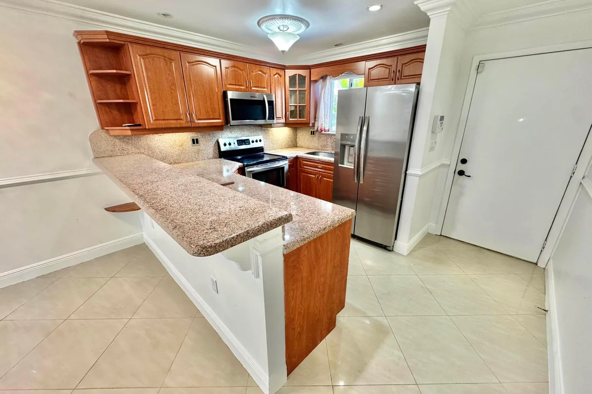 6074 Forest Hill Blvd #107, West Palm Beach: photo 1 of 20