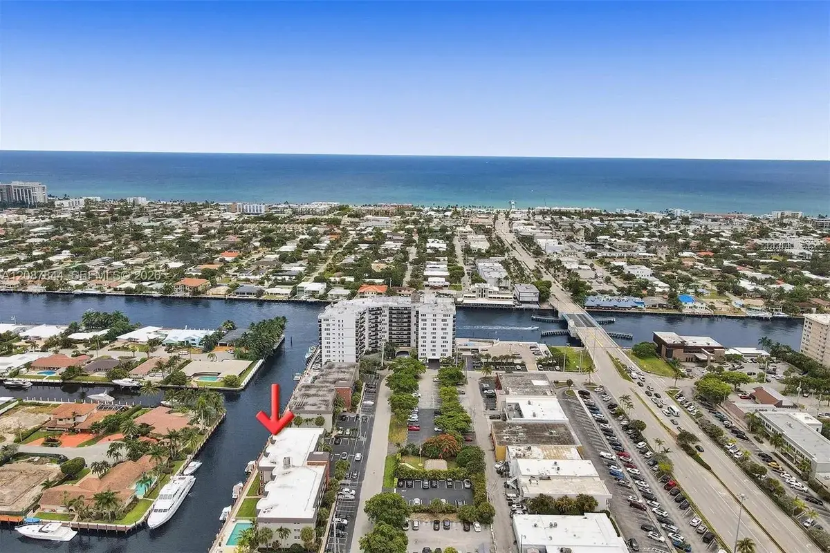 3111 NE 51st St #305C, Fort Lauderdale: photo 1 of 39