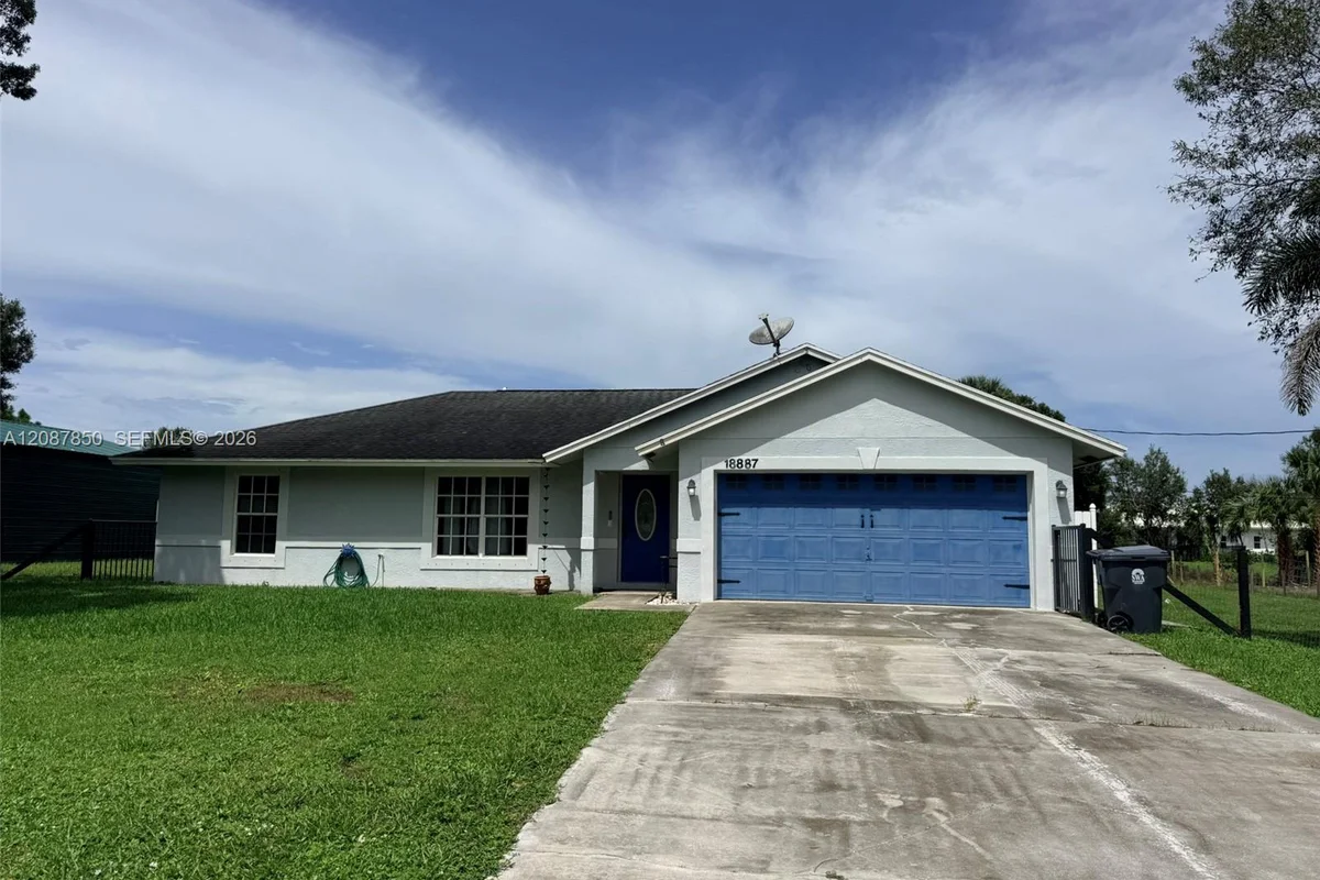 18887 N 42nd Rd N, Loxahatchee: photo 1 of 41