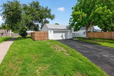 905 NW 21st Way, Delray Beach: photo 1 of 87