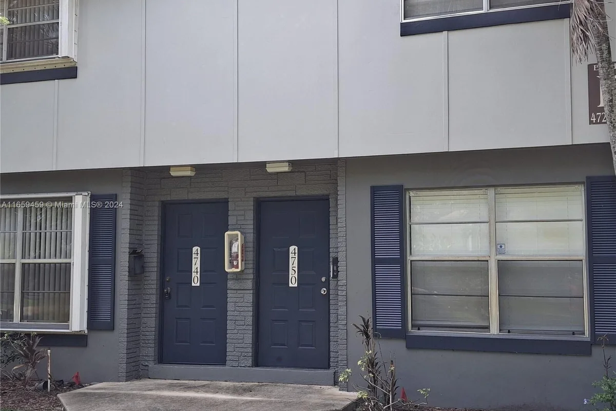 4720 NW 9th Ct, Plantation: photo 1 of 10