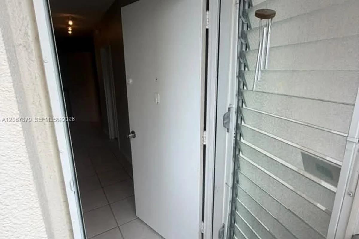 1936 S Ocean Dr #4C, Hallandale Beach: photo 1 of 37