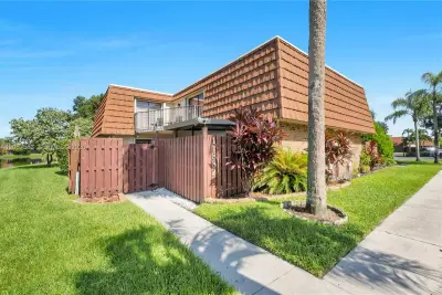 11882 SW 12th Pl, Davie: photo 1 of 32