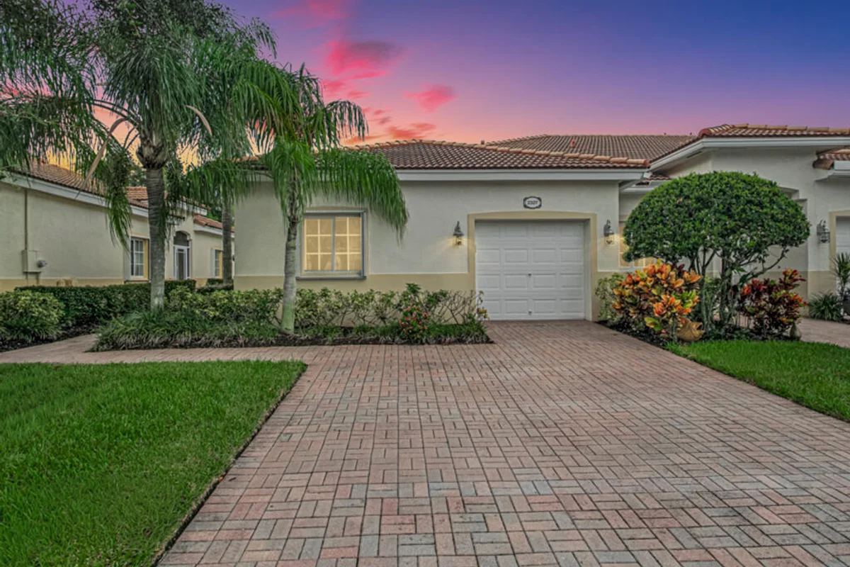 2327 Windjammer Way, West Palm Beach: photo 1 of 50