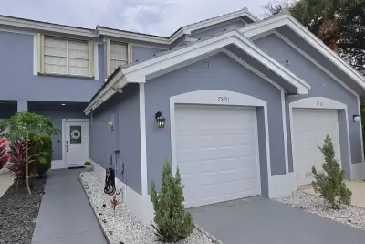 7891 Sienna Springs Dr, Lake Worth: photo 1 of 20