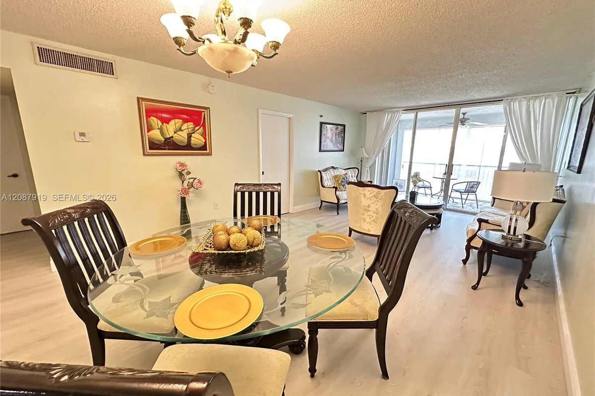 3910 Inverrary Blvd #202-B, Lauderhill: photo 1 of 12