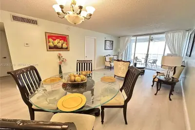 3910 Inverrary Blvd #202-B, Lauderhill: photo 1 of 12