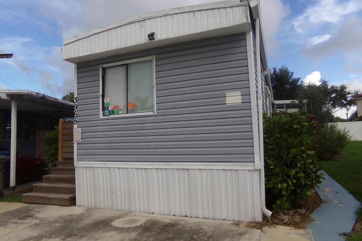 3965 Sheraton Cir, Boynton Beach: photo 1 of 31