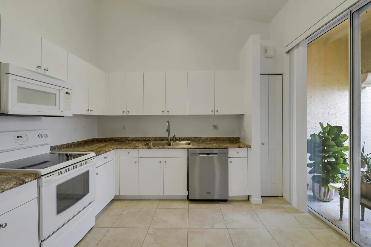 2193 Big Wood Cay, West Palm Beach: photo 1 of 42