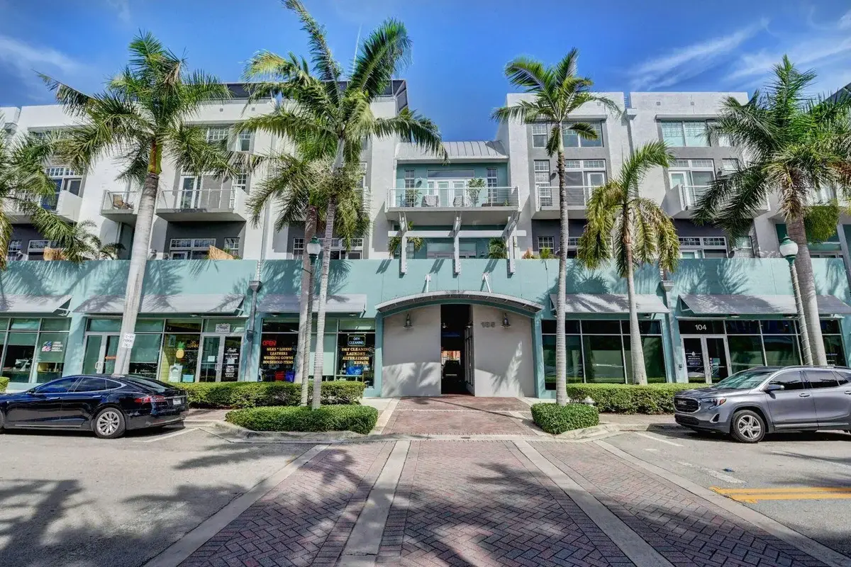 185 NE 4th Ave #204, Delray Beach: photo 1 of 16