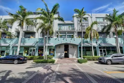 185 NE 4th Ave #204, Delray Beach: photo 1 of 16