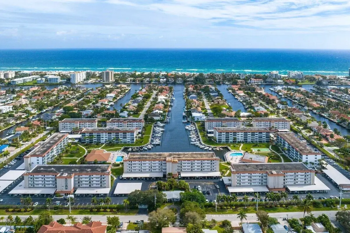 900 Dogwood Dr #339, Delray Beach: photo 1 of 43