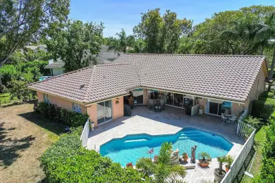 4636 Rothschild Dr, Coral Springs: photo 1 of 64