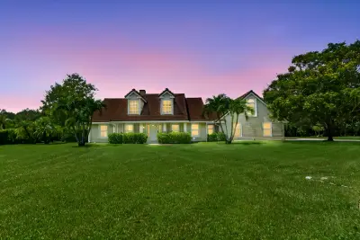 5703 Lago Del Sol Dr, Lake Worth: photo 1 of 60