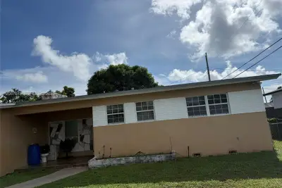 1409 S 24th Ter, Hollywood: photo 1 of 16