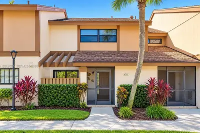 4755 NW 30th St, Coconut Creek: photo 1 of 23