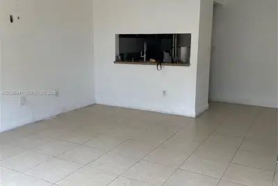 15318 SW 72nd St #15-21, Miami: photo 1 of 7