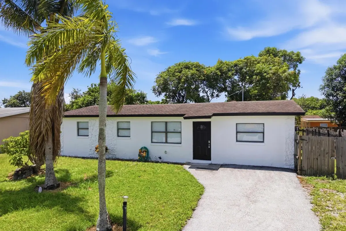 4862 Andros Dr, West Palm Beach: photo 1 of 31