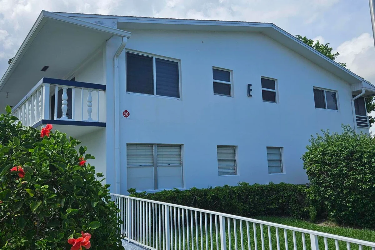 120 Westbury E, Deerfield Beach: photo 1 of 7