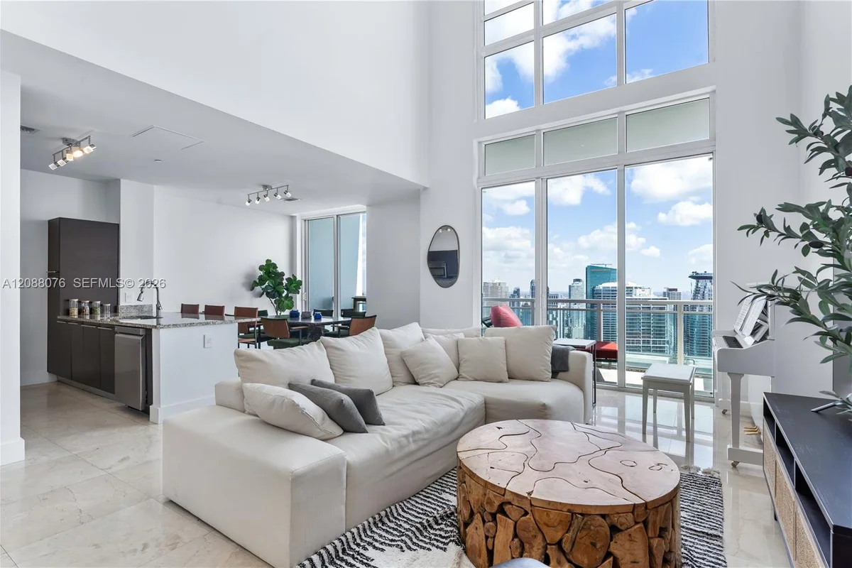 950 Brickell Bay Dr #5506, Miami: photo 1 of 27