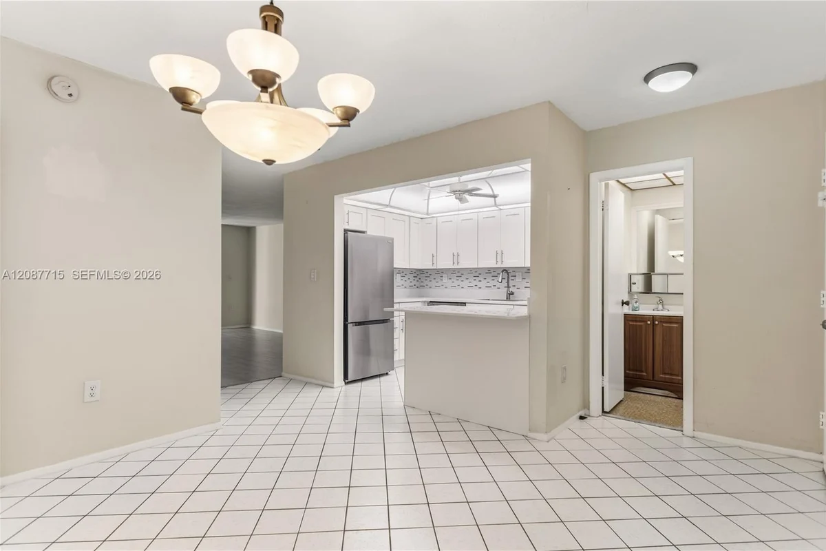 7300 NW 17th St #310, Plantation: photo 1 of 46