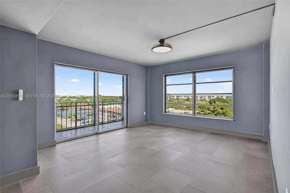 4174 Inverrary Dr #815, Lauderhill: photo 1 of 47